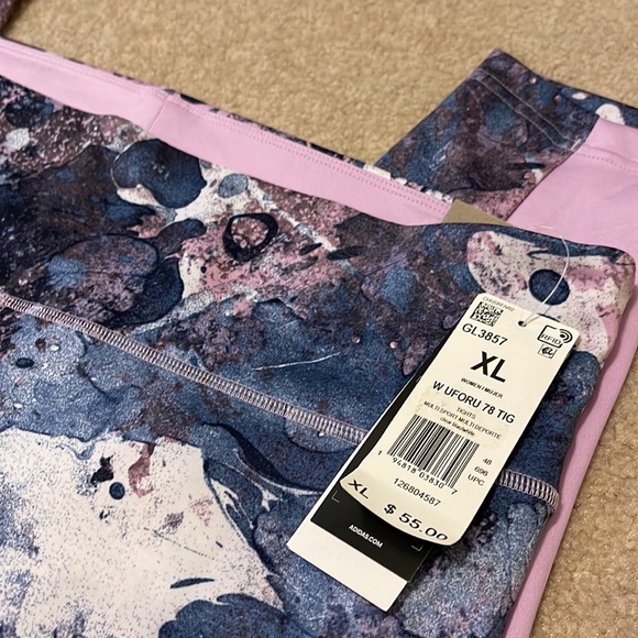 Leggings with Pockets! - Picture 2 of 5